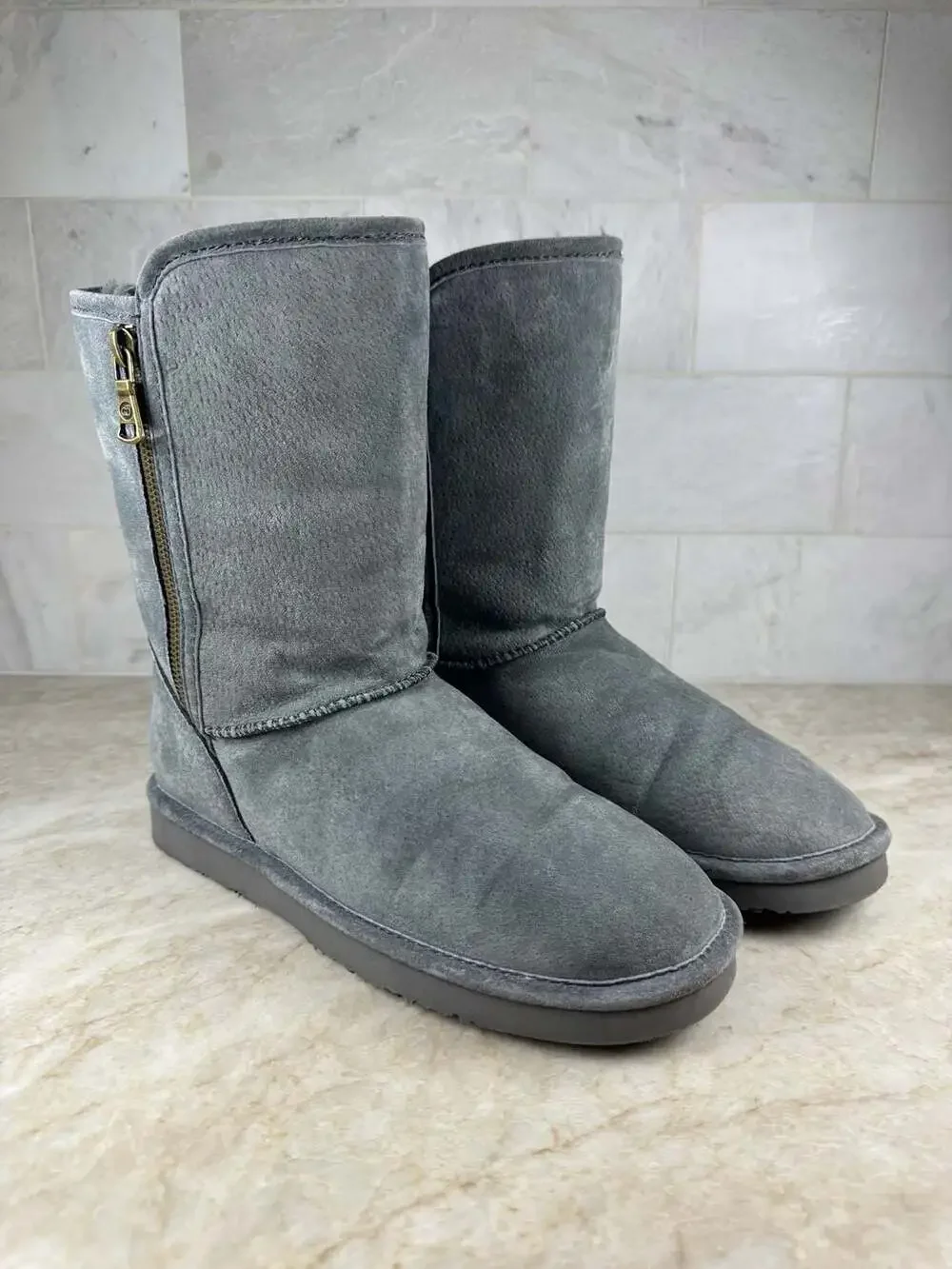 LAMO Gray Suede Mid Calf Winter Boots Faux Fur Lined Side Zip Womens 8